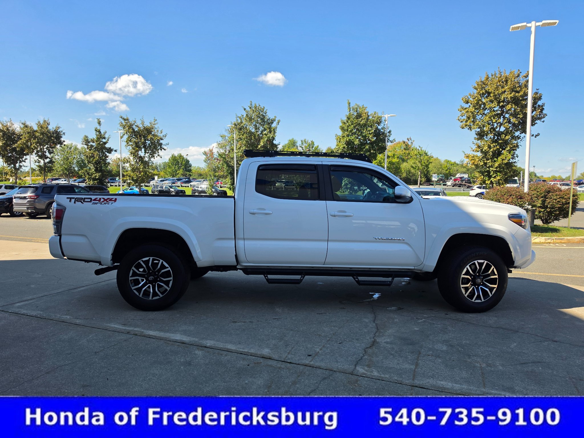 Used 2023 Toyota Tacoma TRD Sport w/ Technology Package AWD/4WD image 7