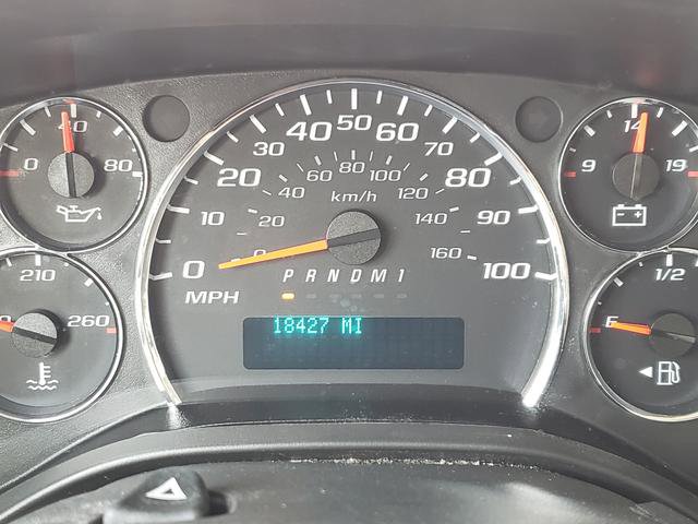 Used 2015 Chevrolet Express 2500 image 24