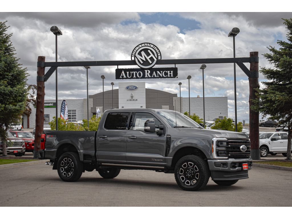 New 2025 Ford F250 Platinum w/ FX4 Off-Road Package