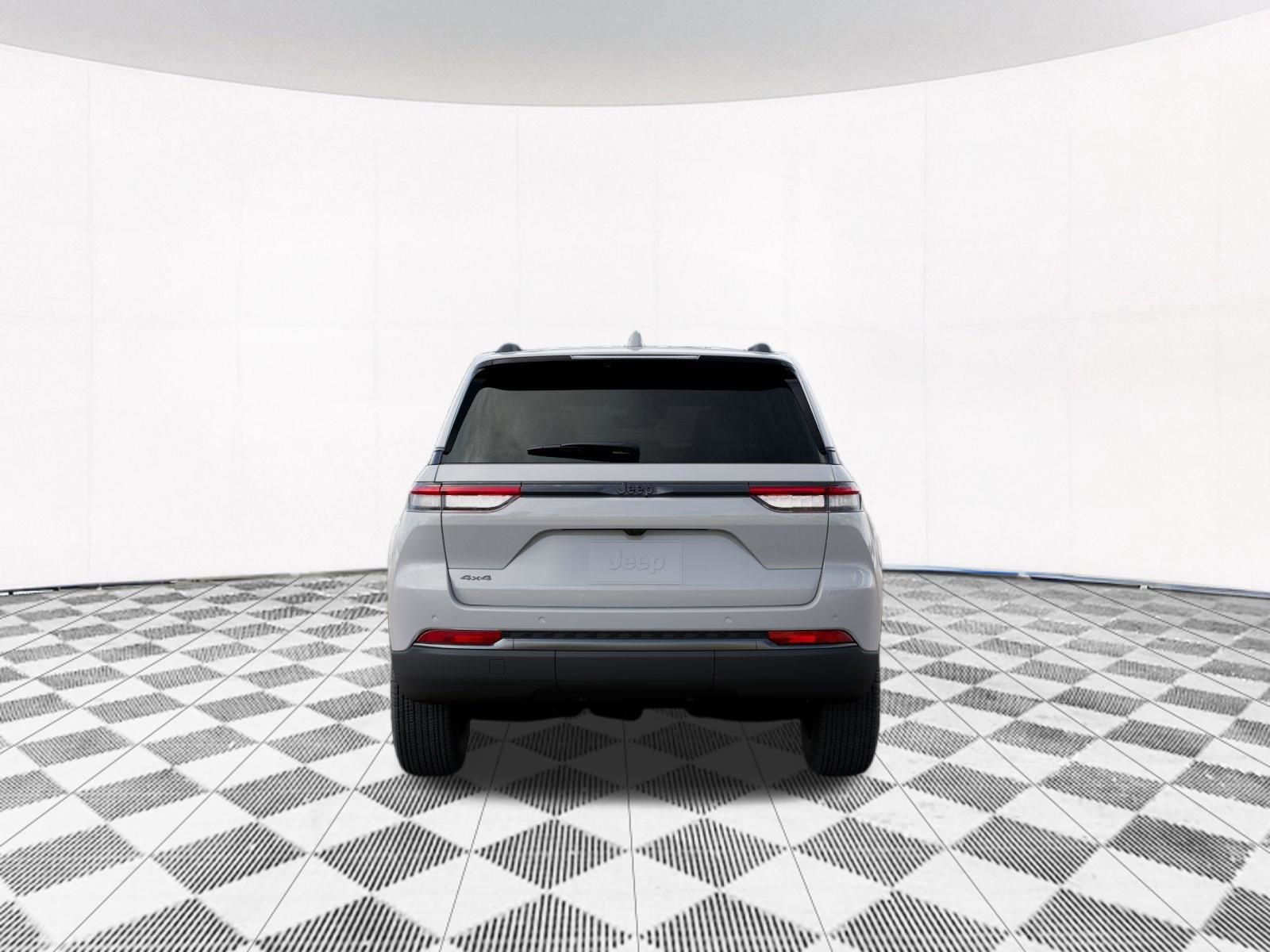 New 2026 Jeep Grand Cherokee Altitude image 10