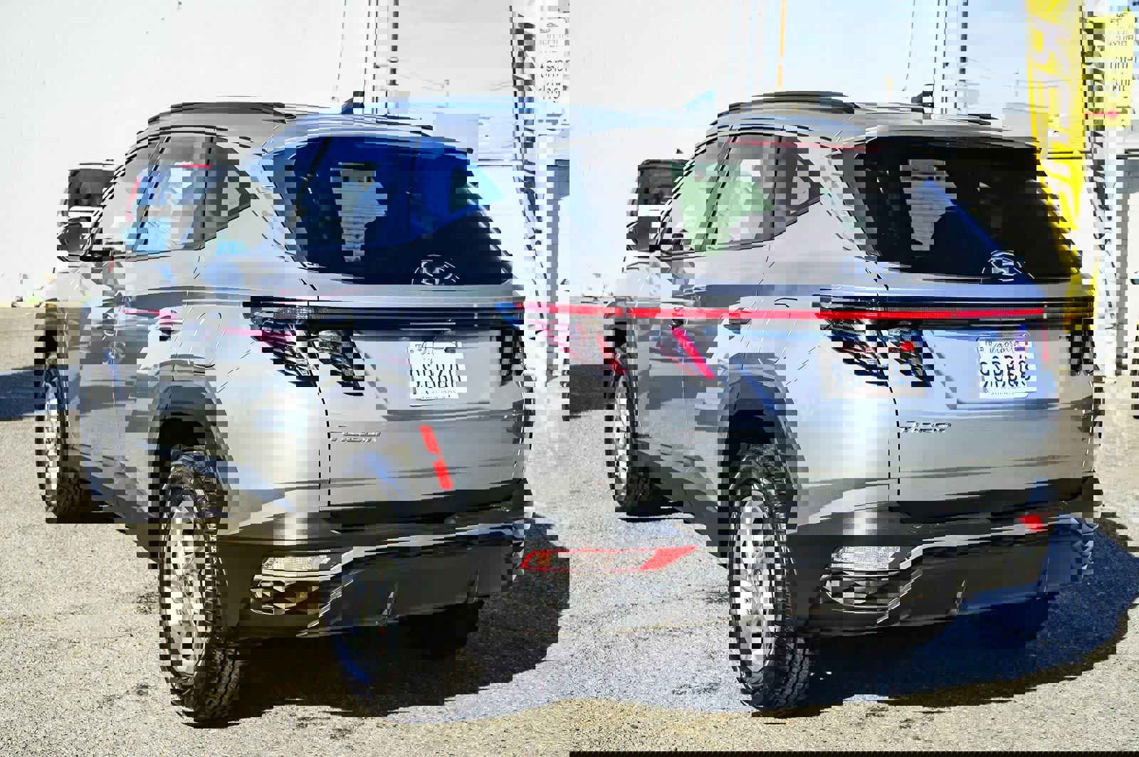 Used 2023 Hyundai Tucson SEL w/ Cargo Package image 2