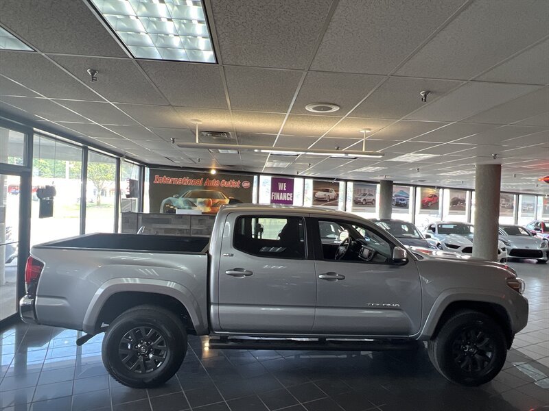 Used 2020 Toyota Tacoma SR5 RWD image 5