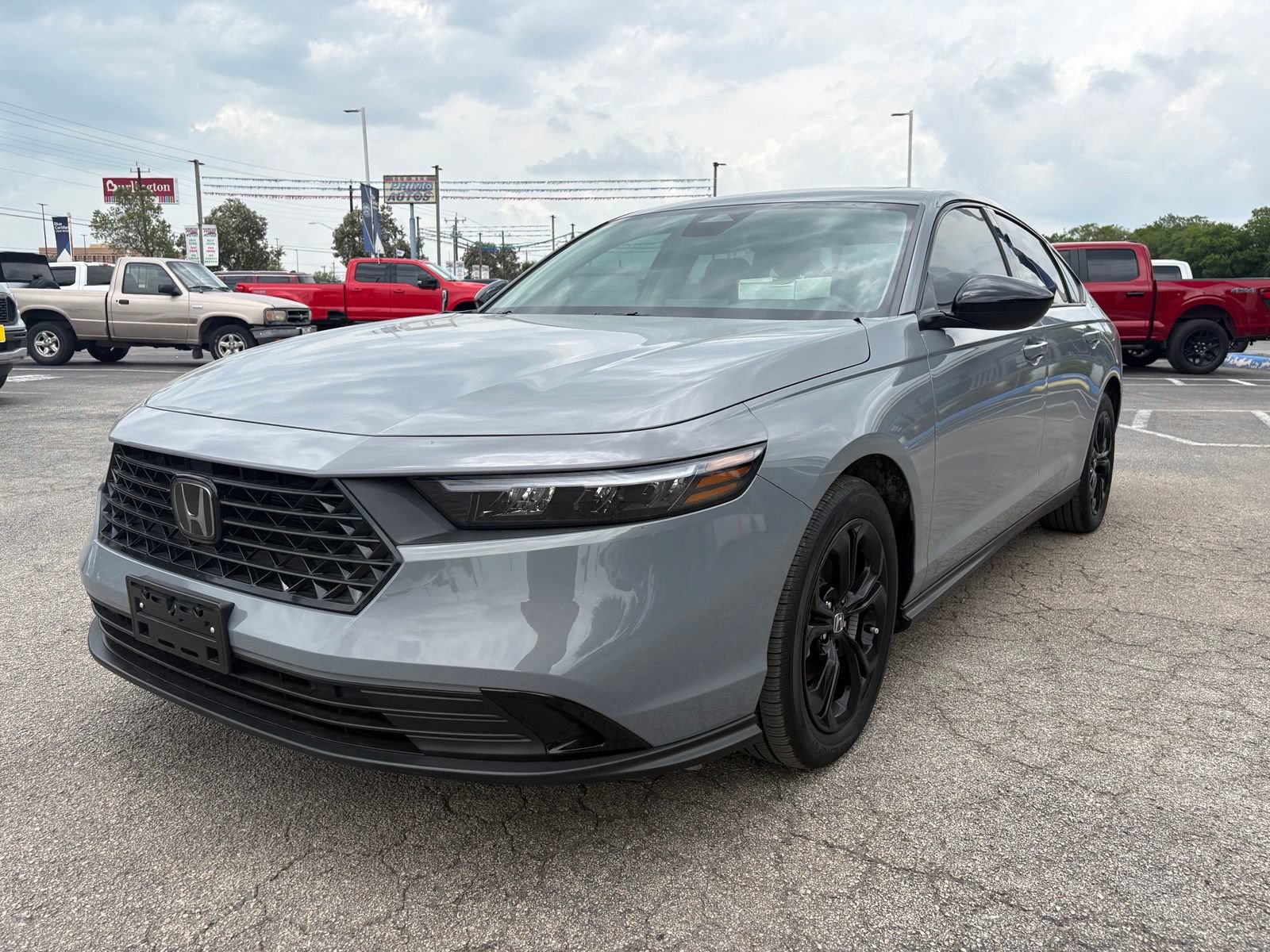 Used 2025 Honda Accord SE image 7