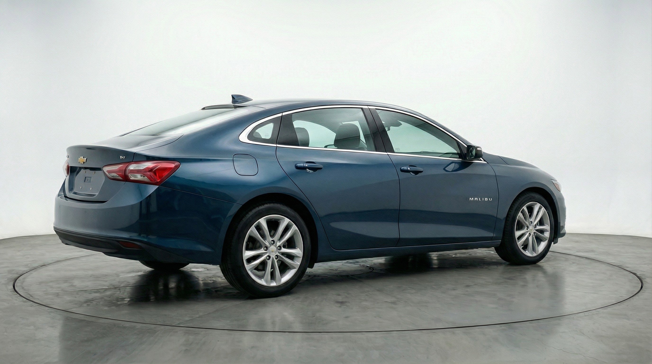 Used 2024 Chevrolet Malibu LT image 9
