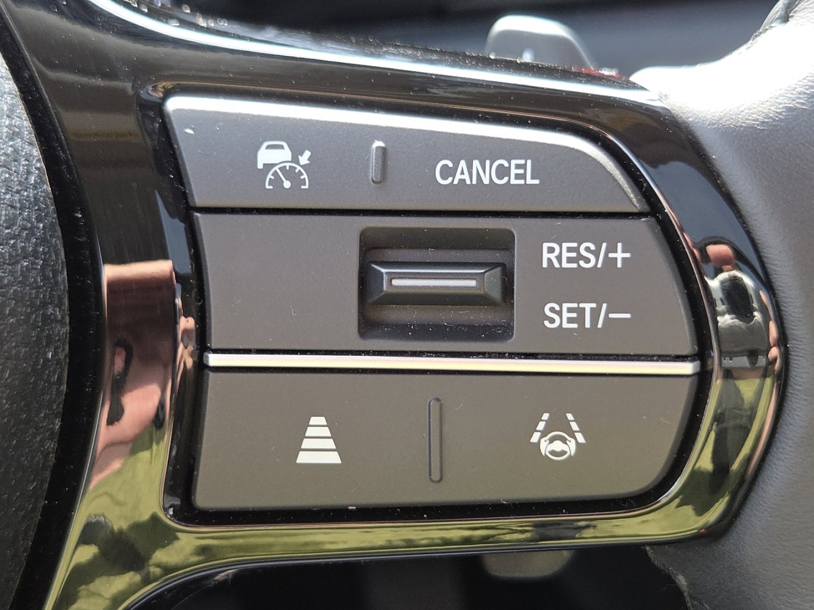 Certified 2025 Honda Pilot Touring image 12