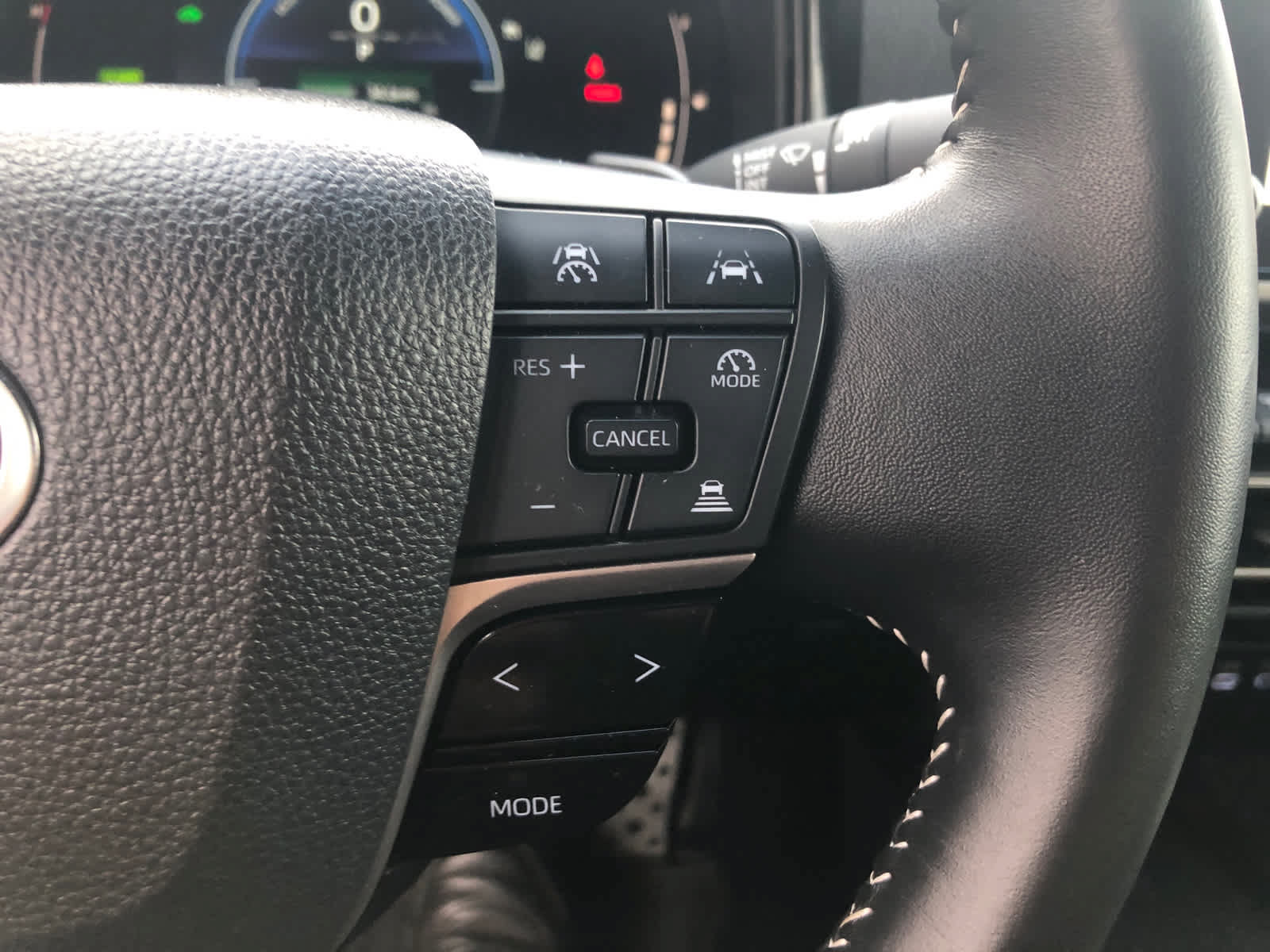 Certified 2025 Toyota Camry SE FWD image 8