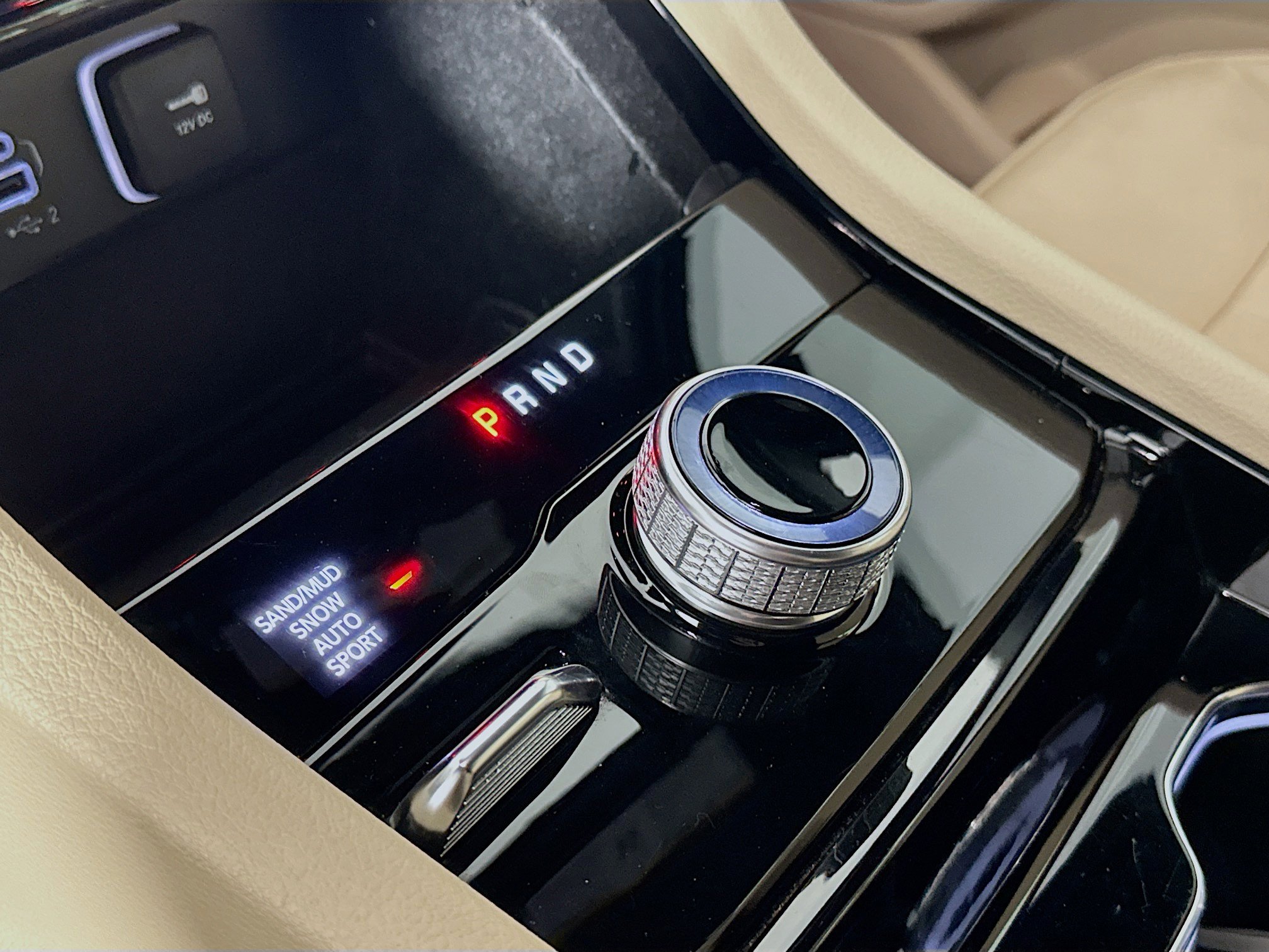 Used 2023 Jeep Grand Cherokee L Limited w/ Black Appearance Package image 25