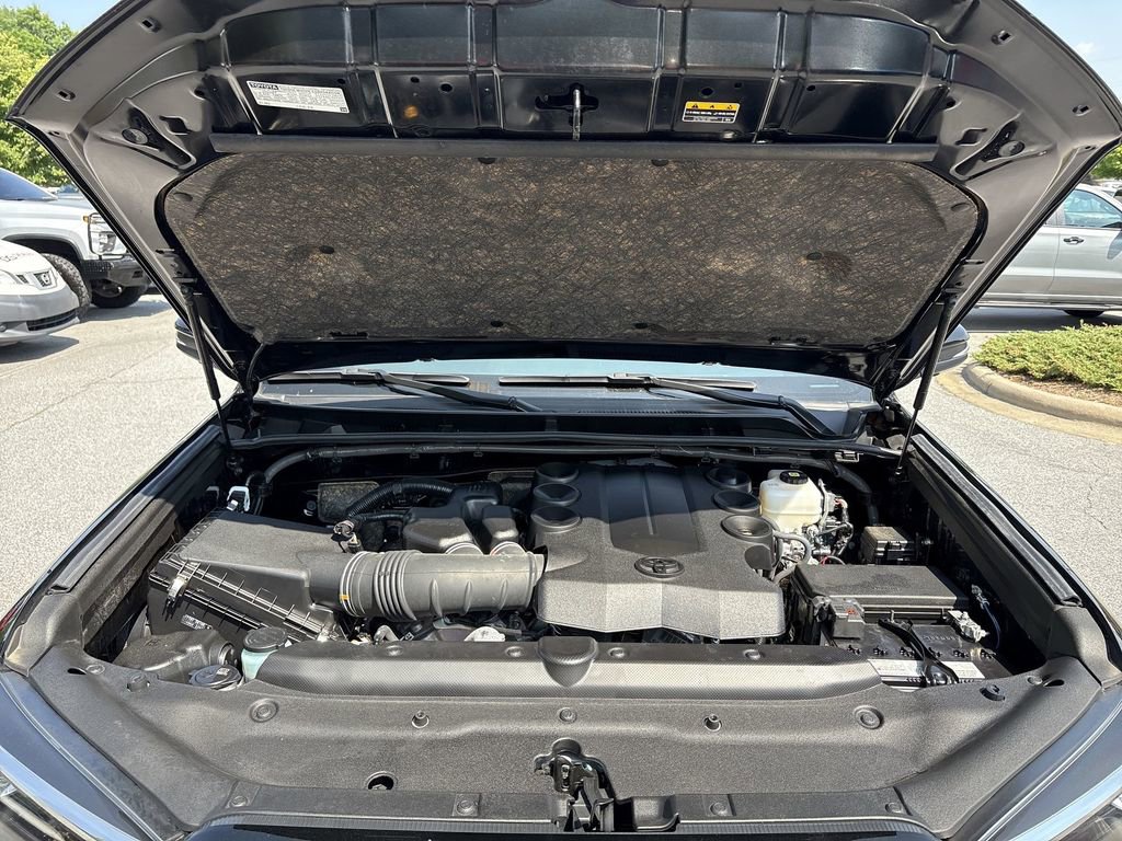 Used 2023 Toyota 4Runner Limited image 32