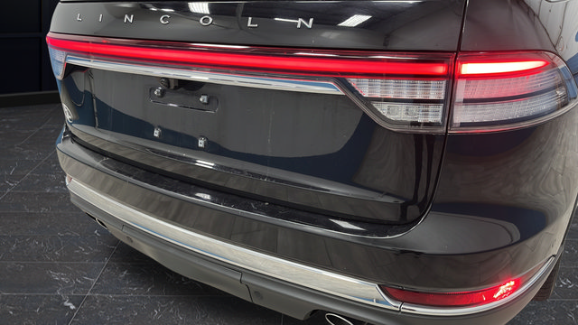 Used 2021 Lincoln Aviator Reserve w/ Class IV Trailer Tow Package AWD/4WD image 41