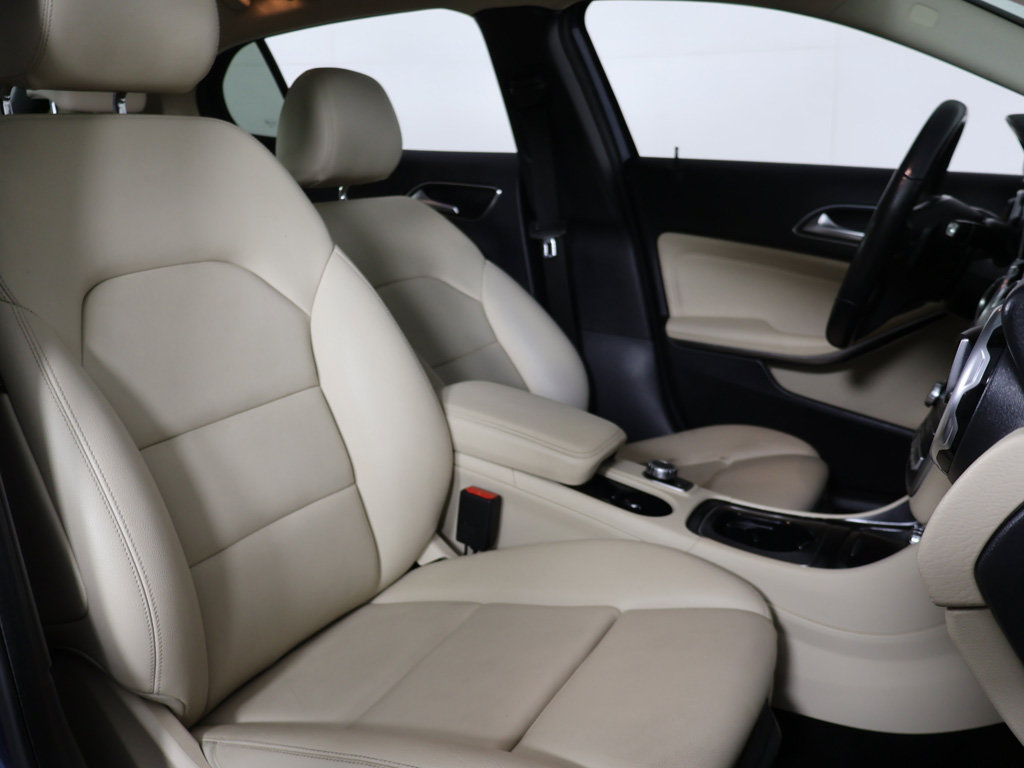 Used 2020 Mercedes-Benz GLA 250 4MATIC image 29