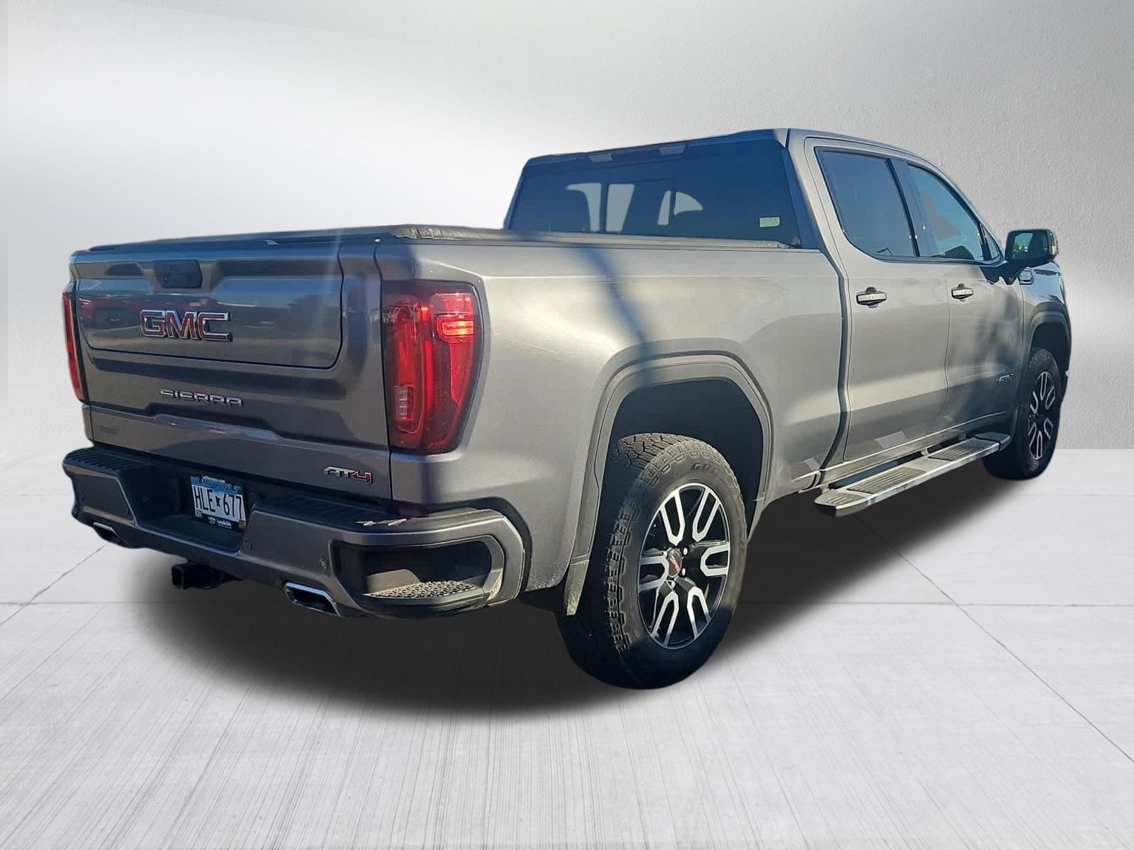 Used 2022 GMC Sierra 1500 AT4 w/ AT4 Preferred Package AWD/4WD image 3