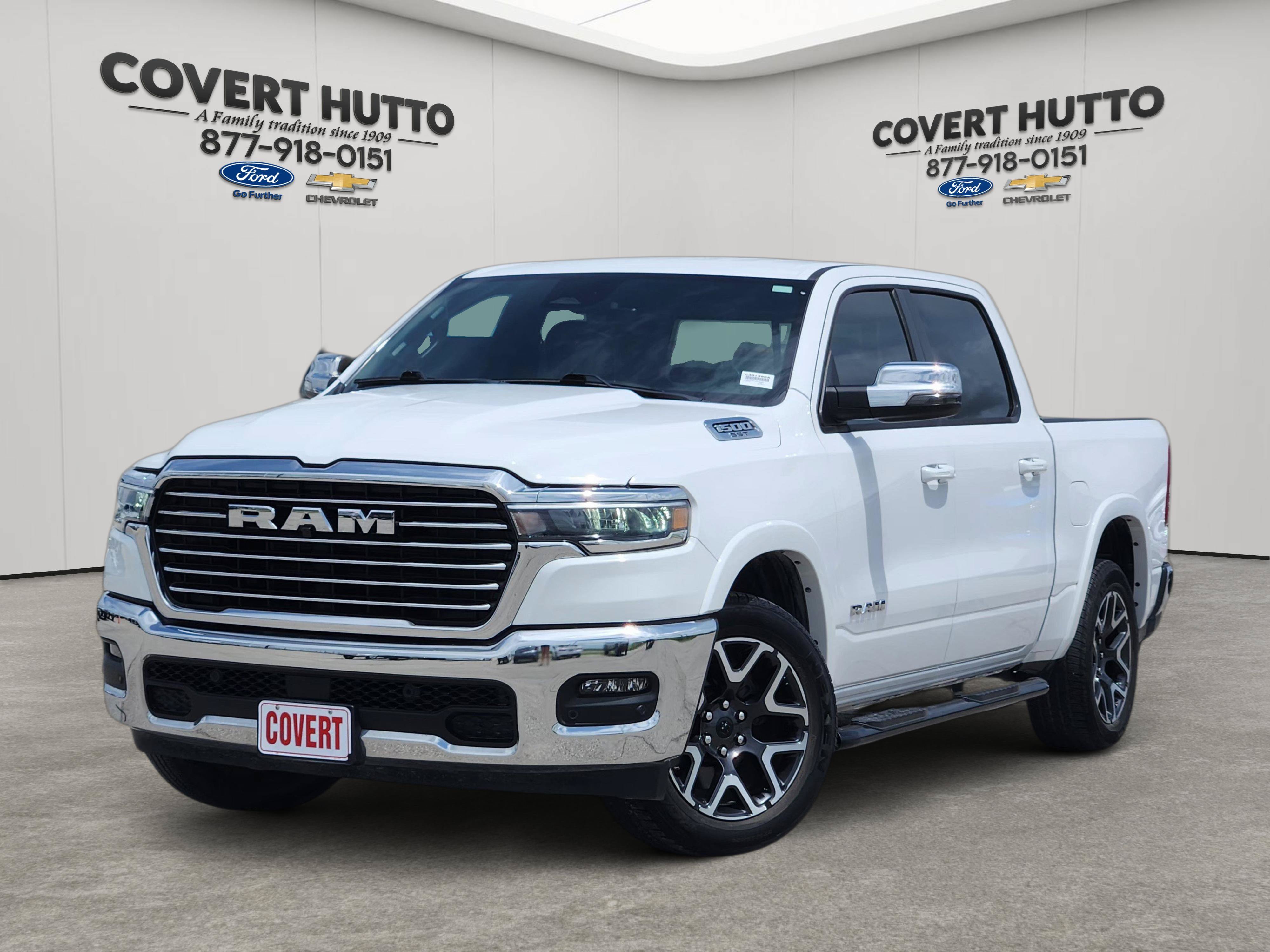 Used 2025 RAM 1500 Laramie AWD/4WD image 1