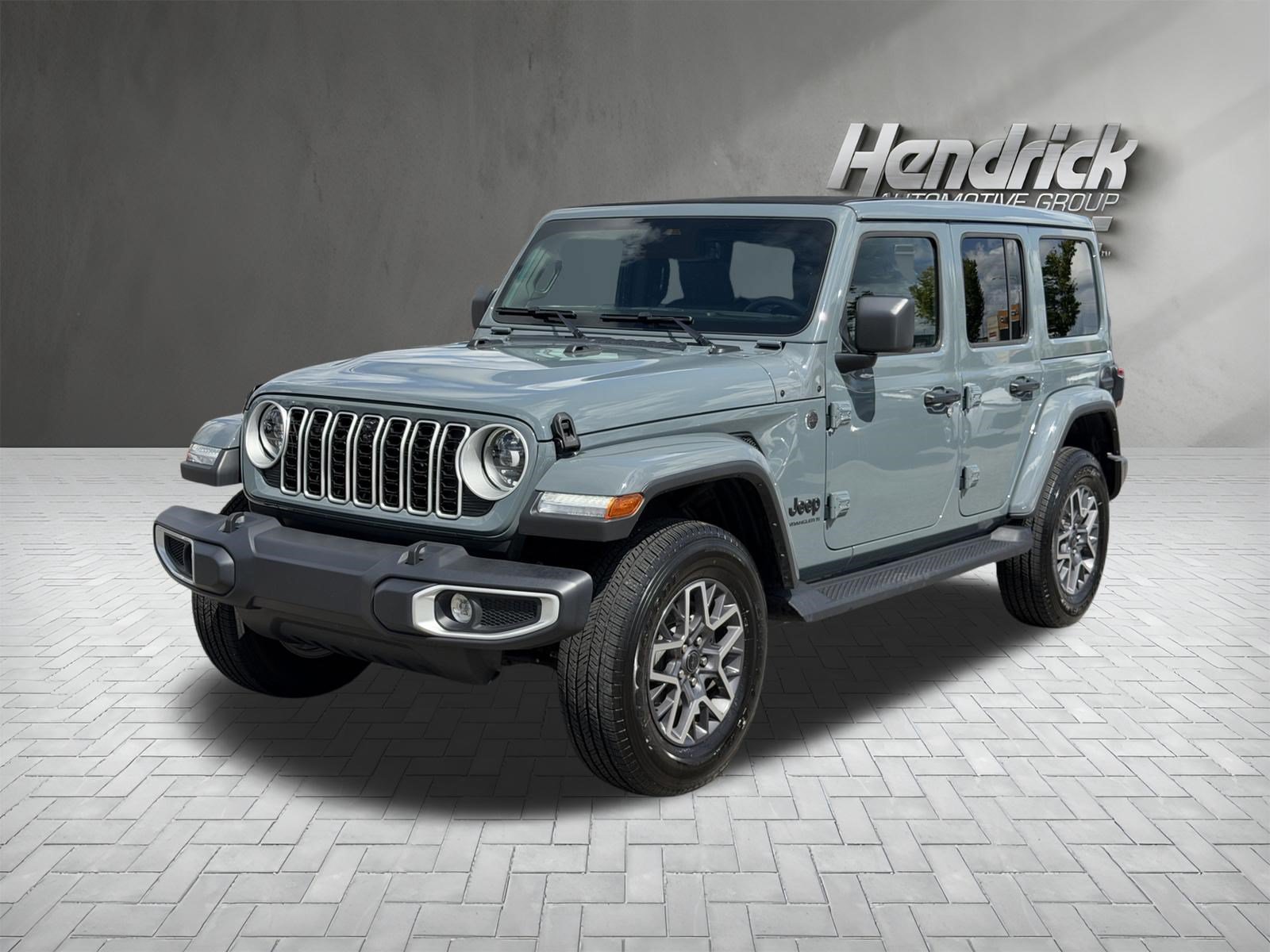 Used 2026 Jeep Wrangler Unlimited Sahara AWD/4WD image 5