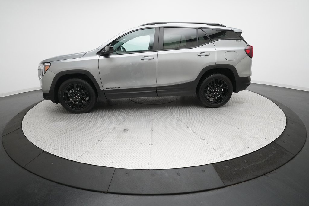 Used 2023 GMC Terrain SLE w/ Driver Convenience Package image 23