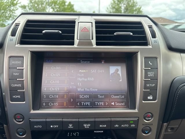 Used 2021 Lexus GX 460 Luxury w/ Accessory Package AWD/4WD image 13
