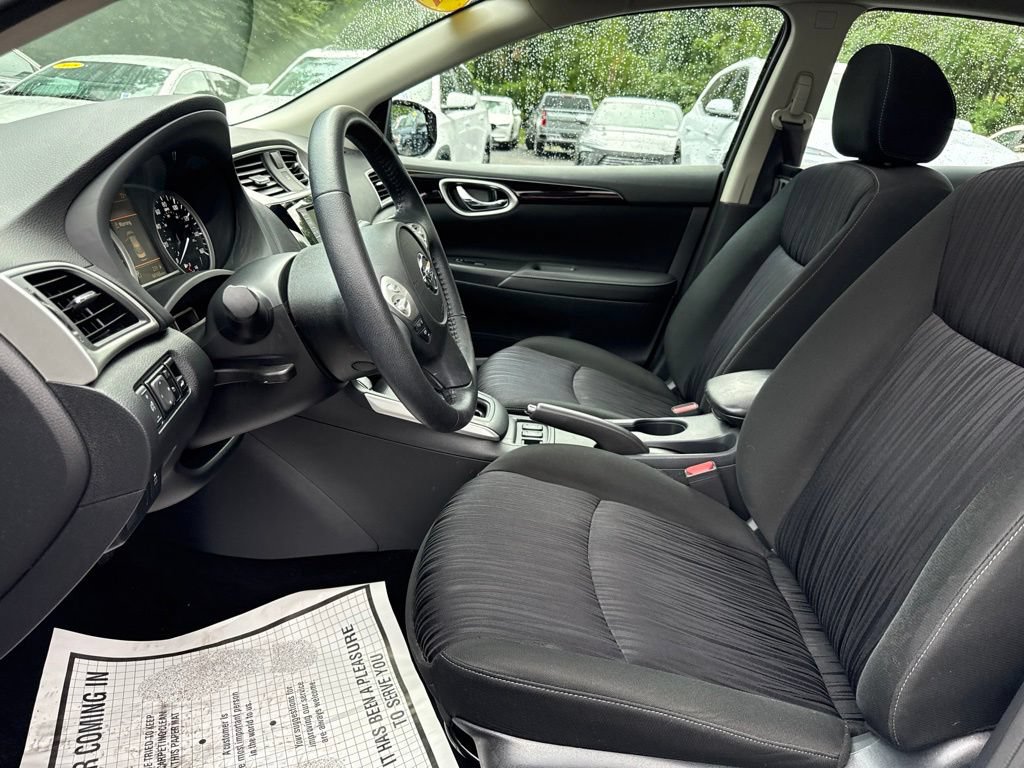 Used 2019 Nissan Sentra SV w/ Special Edition Package FWD image 9