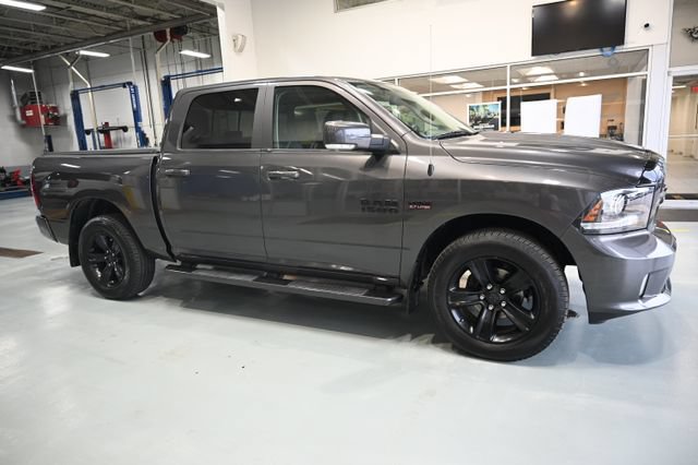 Used 2017 RAM 1500 Sport w/ Quick Order Package 26Q Night AWD/4WD image 4