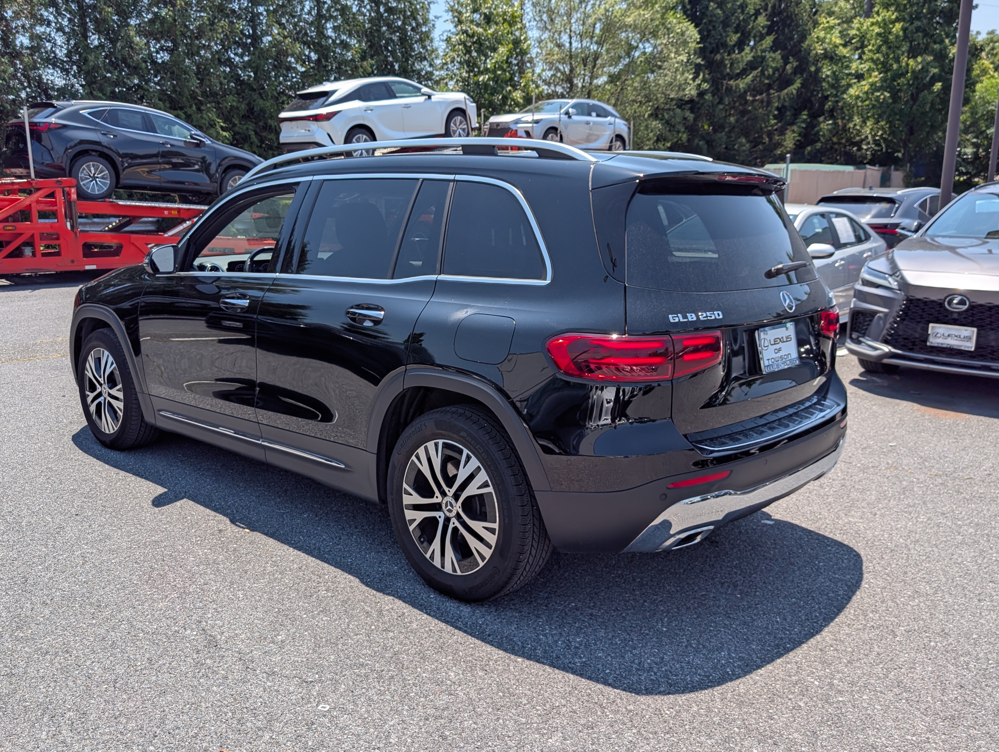 Used 2024 Mercedes-Benz GLB 250 4MATIC image 5