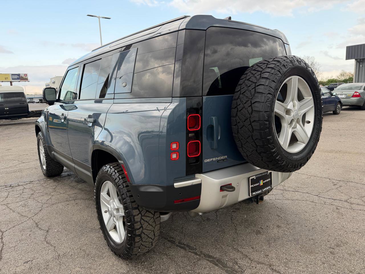 Used 2020 Land Rover Defender 110 HSE AWD/4WD image 8