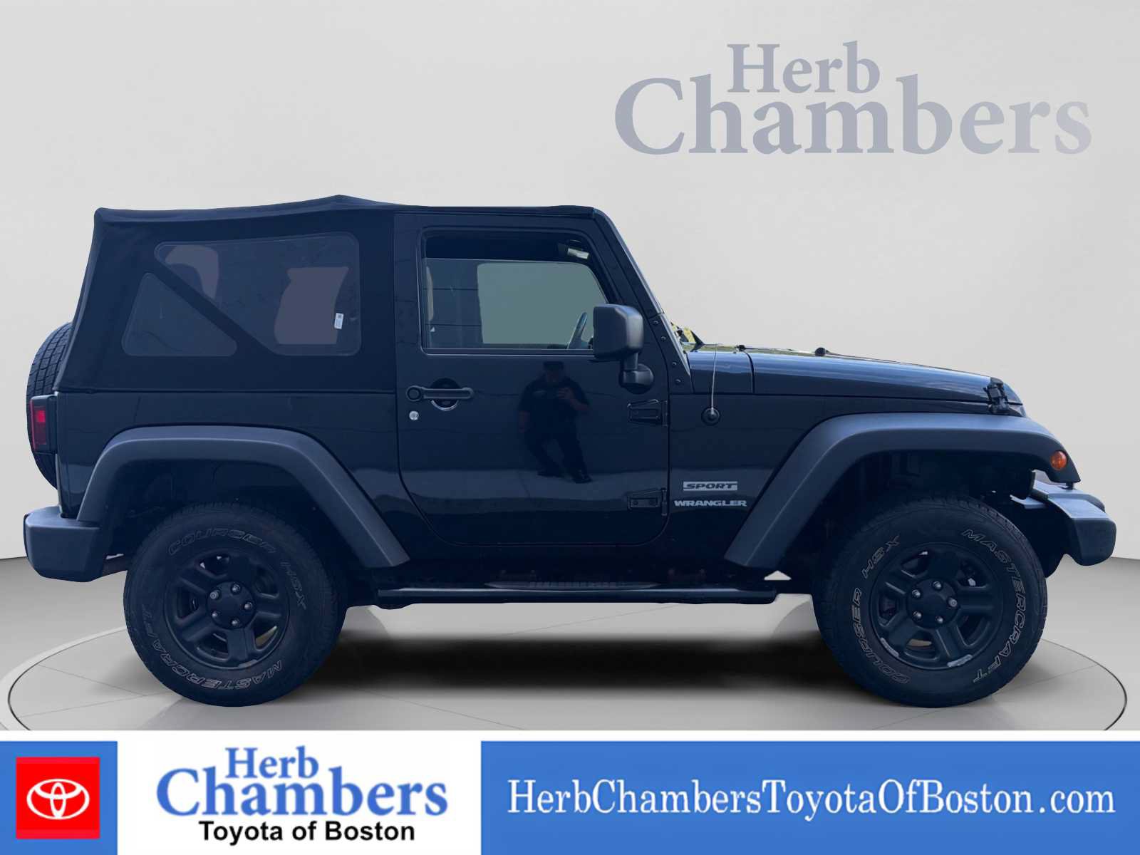 Used 2017 Jeep Wrangler Sport w/ Connectivity Group AWD/4WD image 13