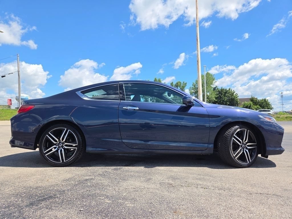 Used 2016 Honda Accord Touring image 28