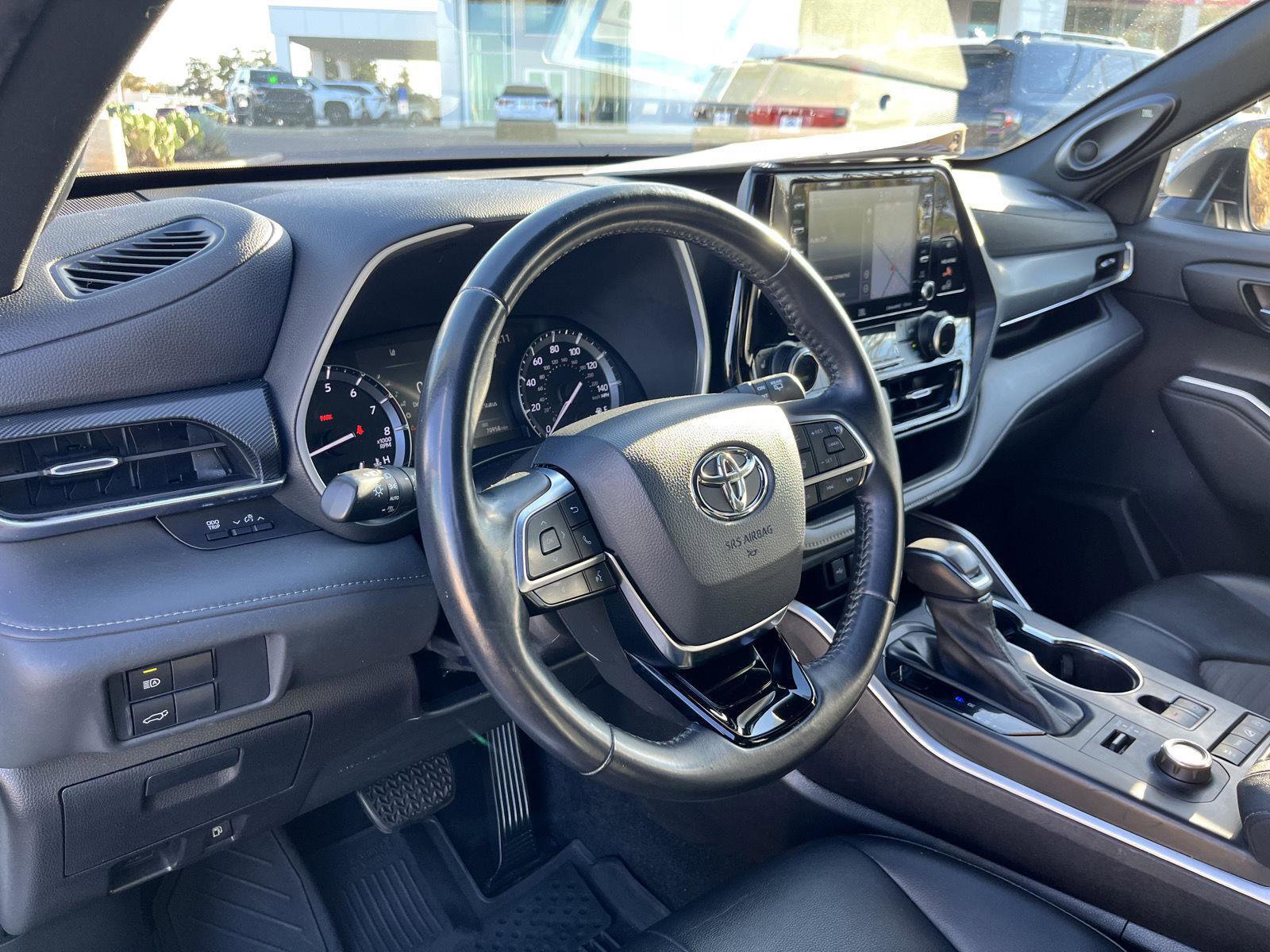 Used 2021 Toyota Highlander XSE image 38