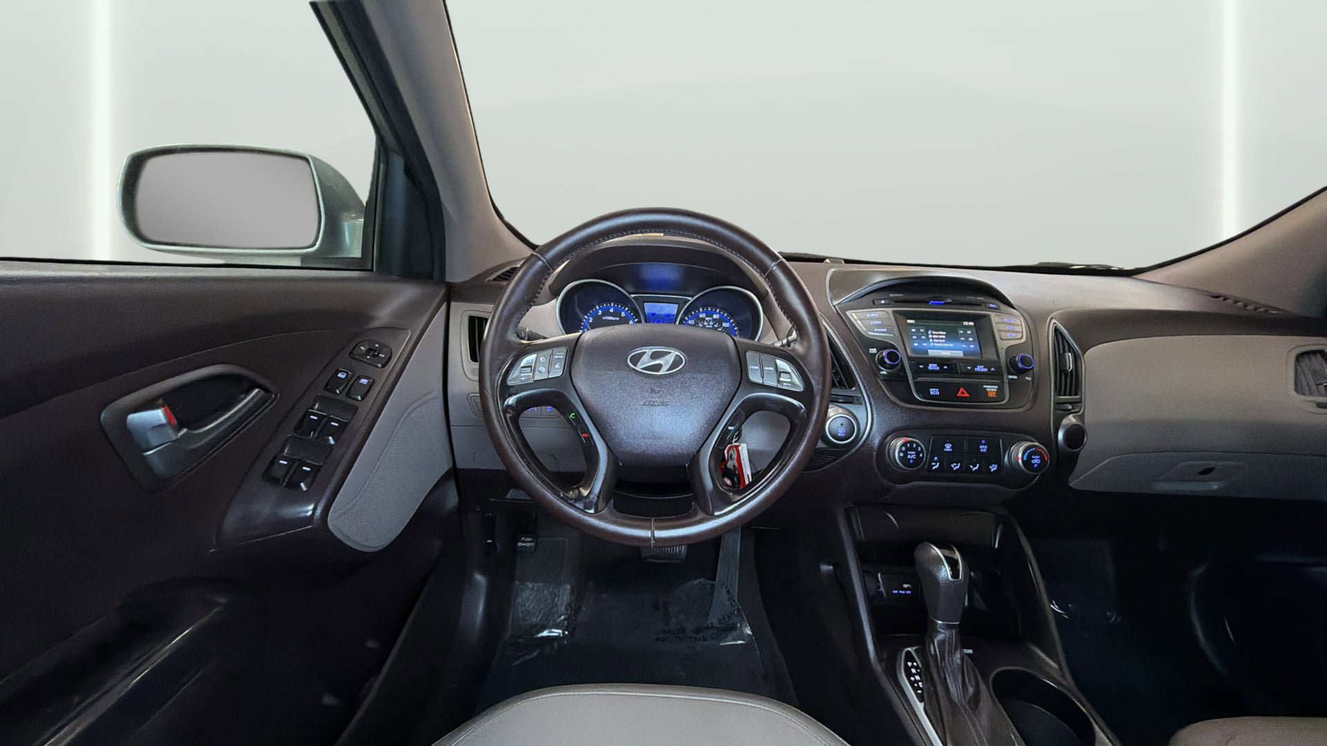 Used 2015 Hyundai Tucson GLS w/ Option Group 02 AWD/4WD image 17