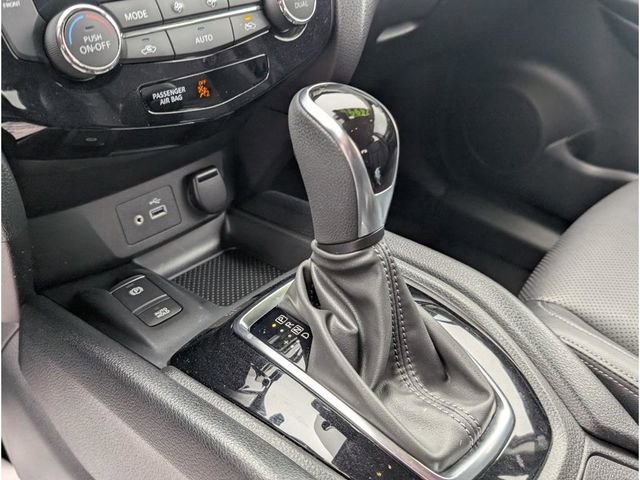 Used 2022 Nissan Rogue Sport SL w/ Premium Package image 22