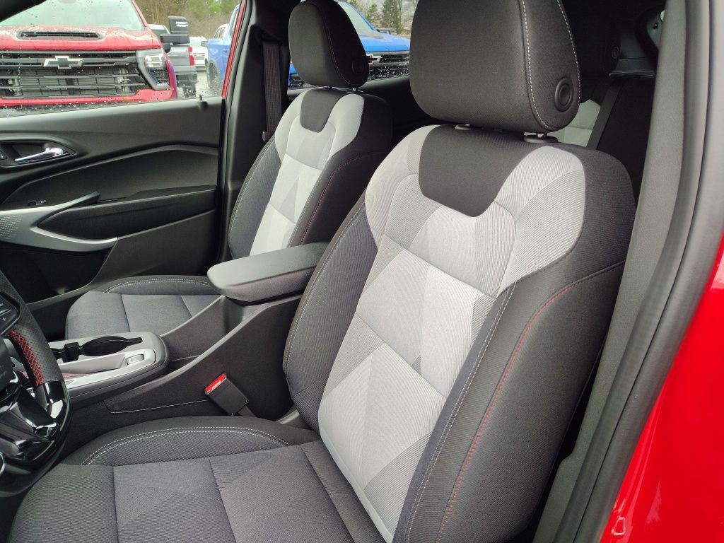 New 2026 Chevrolet Trax RS w/ Driver Confidence Package image 14