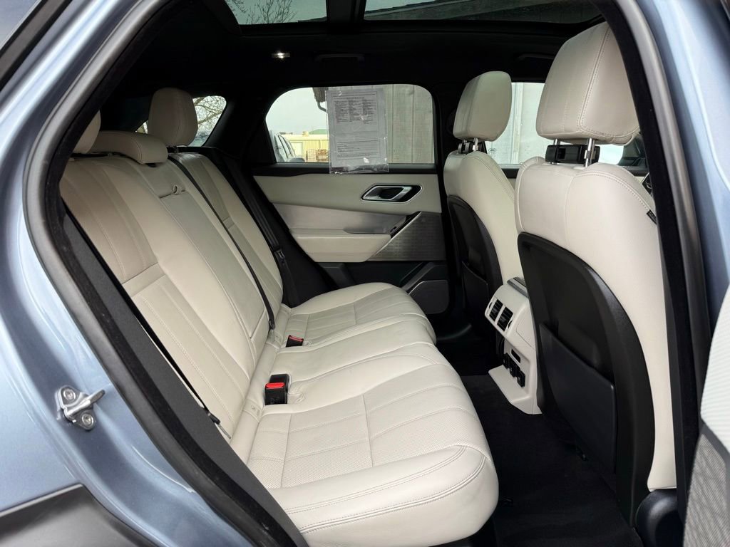 Used 2019 Land Rover Range Rover Velar R-Dynamic SE image 21