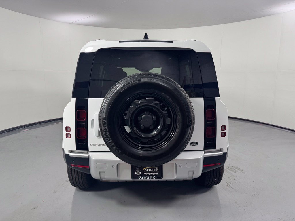 Used 2022 Land Rover Defender 110 AWD/4WD image 6