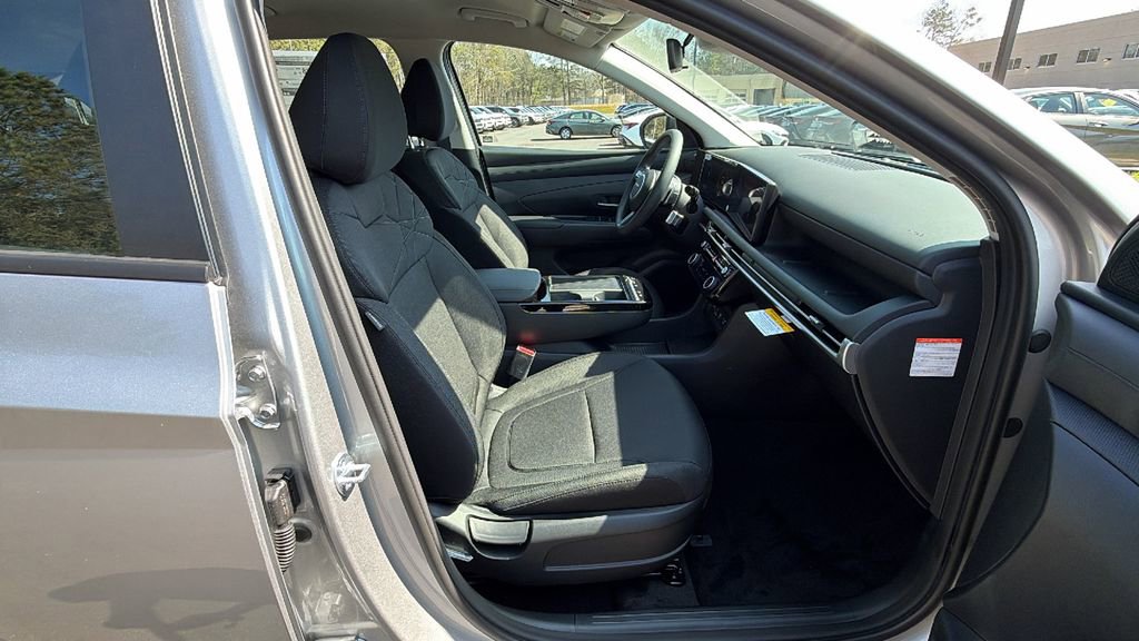 New 2026 Hyundai Tucson Blue SE image 13