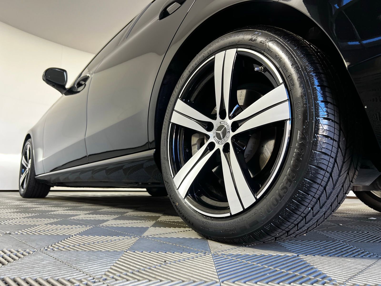 Used 2023 Mercedes-Benz C 300 4MATIC Sedan image 27