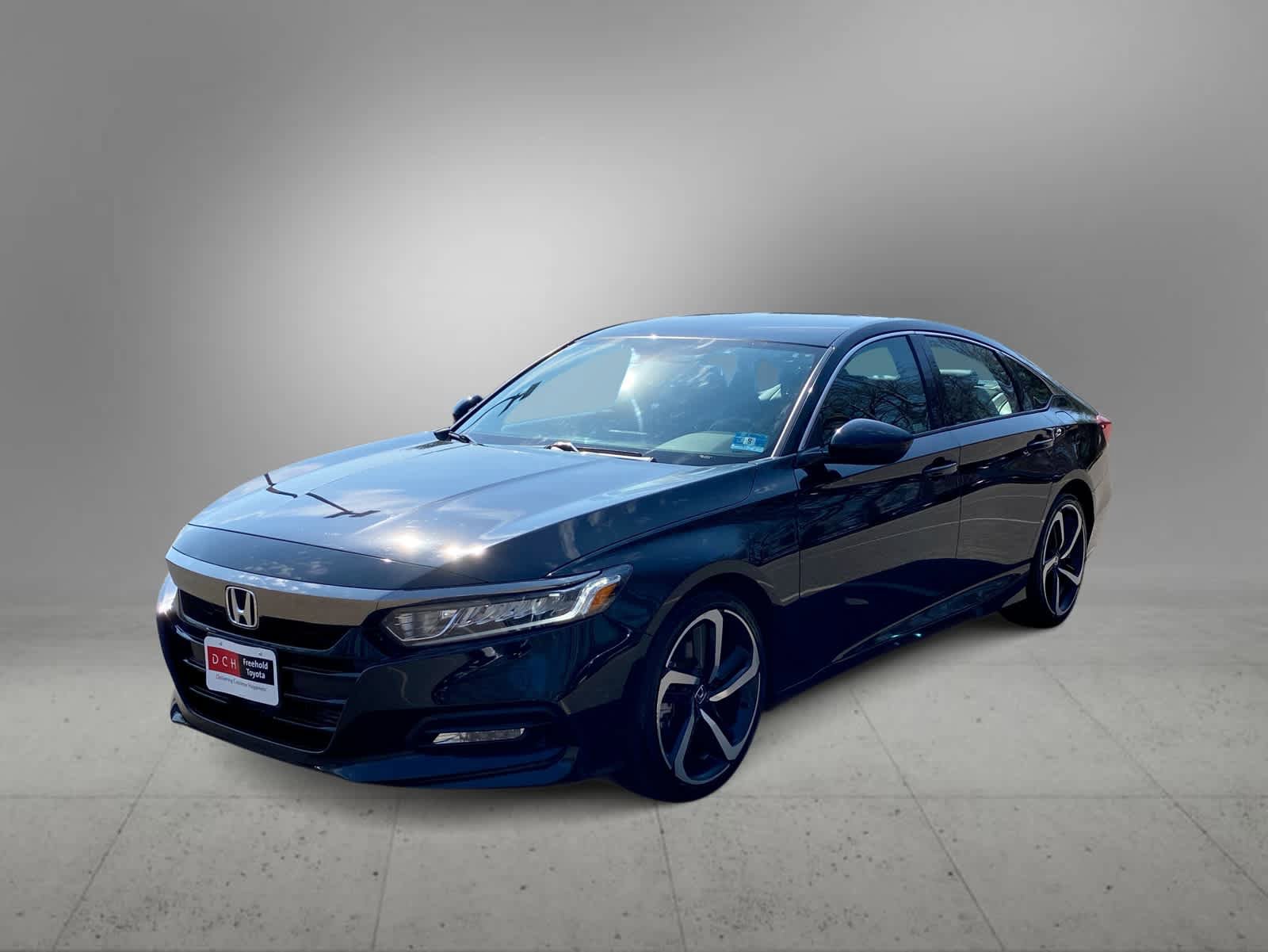 Used 2018 Honda Accord Sport image 1