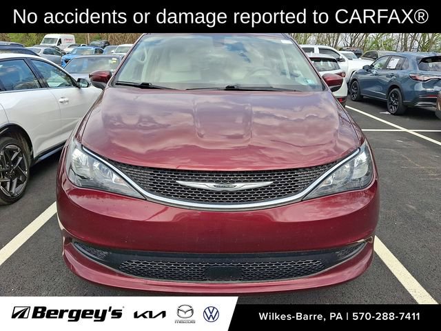 Used 2021 Chrysler Voyager Lxi FWD image 2