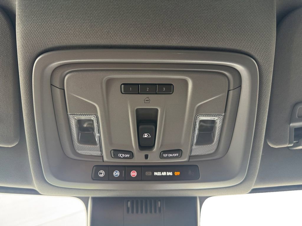 Used 2025 Chevrolet Silverado 1500 LT AWD/4WD image 26