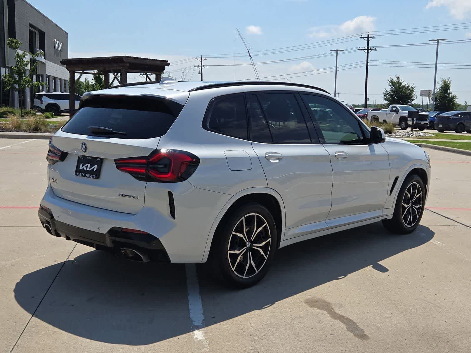 Used 2022 BMW X3 sDrive30i w/ M Sport Package 2 RWD image 6