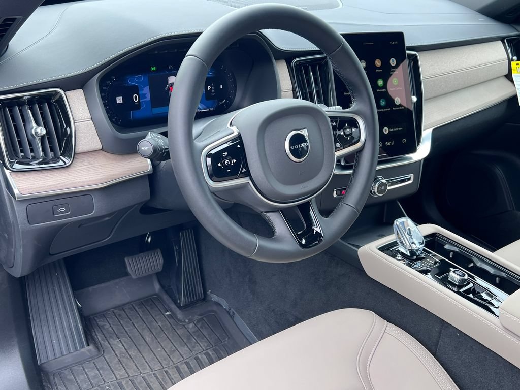 New 2026 Volvo XC90 B6 Plus w/ Protection Package Premier AWD/4WD image 17