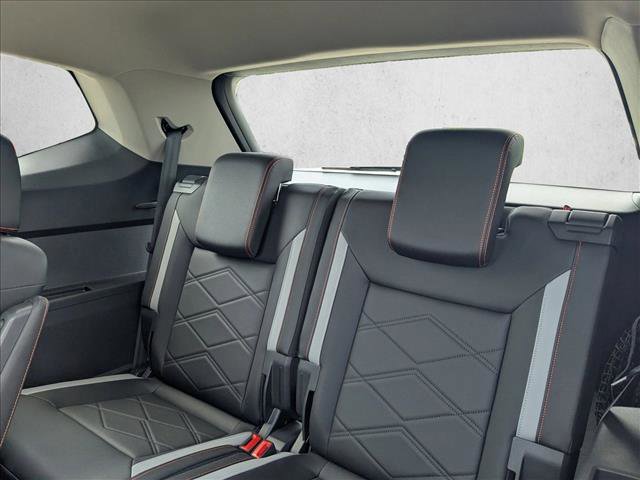 Used 2026 Volkswagen Atlas Peak Edition AWD/4WD image 17