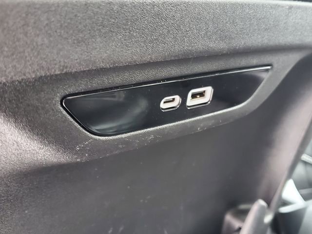 Certified 2024 Chrysler Pacifica Touring-L image 26