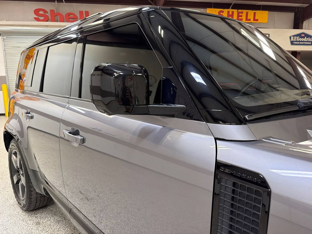 Used 2022 Land Rover Defender 110 X-Dynamic SE AWD/4WD image 47