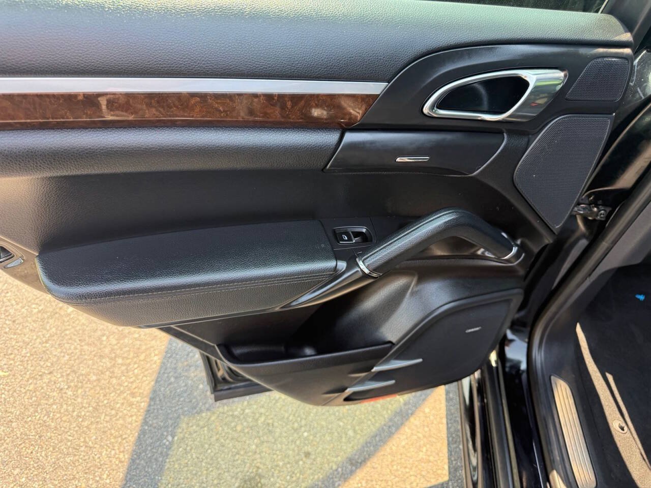 Used 2013 Porsche Cayenne GTS AWD/4WD image 28
