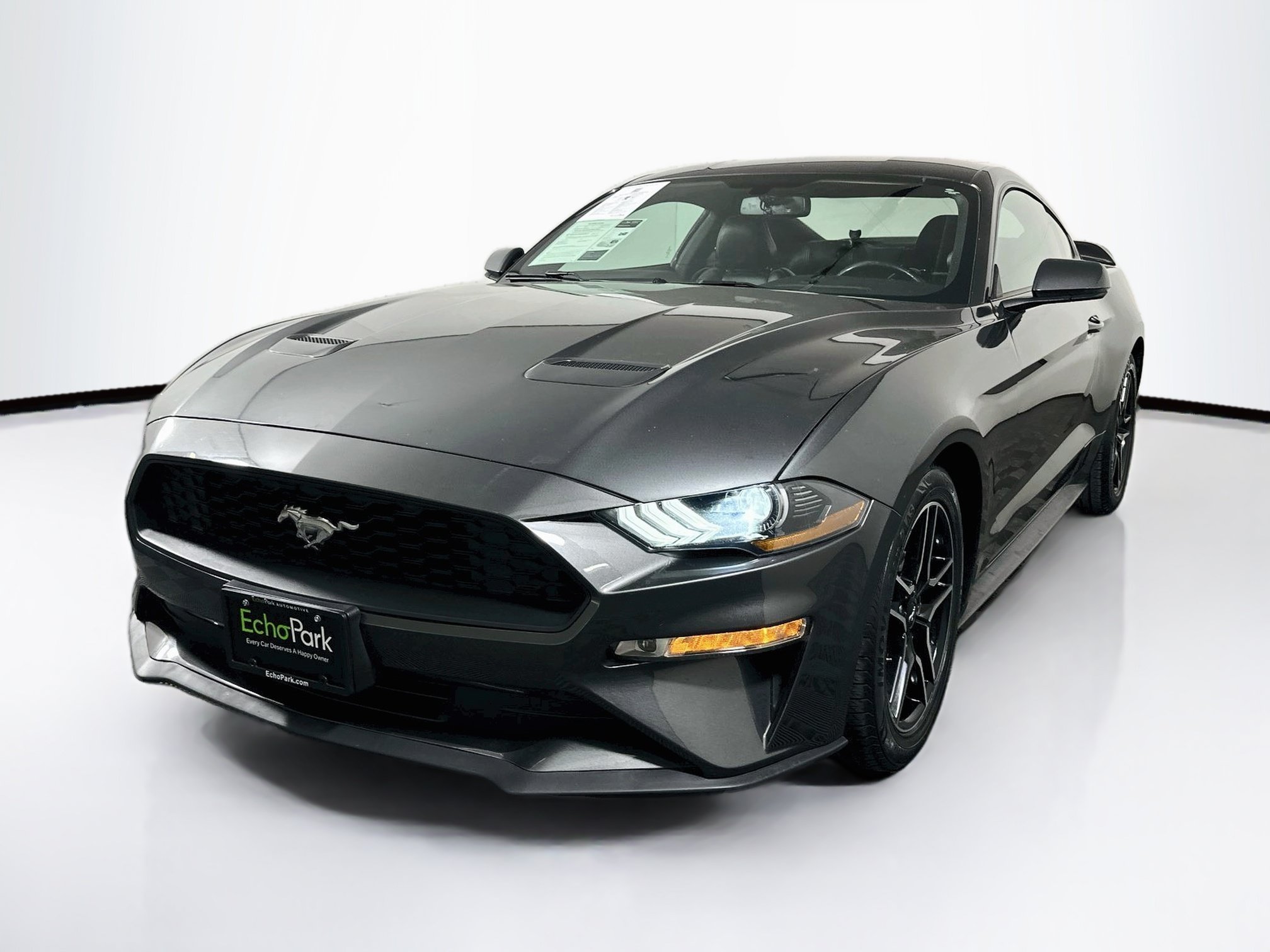 Used 2020 Ford Mustang Premium RWD image 3