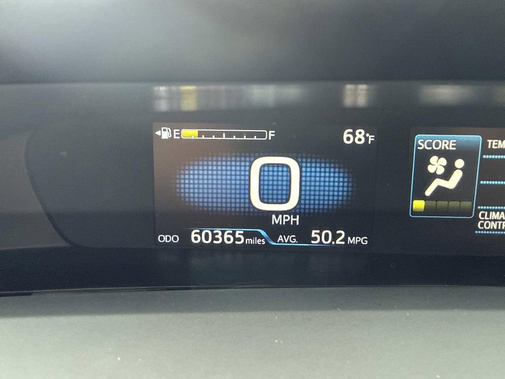 Used 2022 Toyota Prius FWD image 34