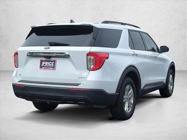 Used 2023 Ford Explorer XLT AWD/4WD image 5