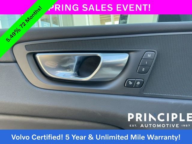 Certified 2025 Volvo XC60 B5 Core image 29