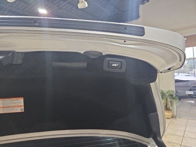 Used 2015 Lexus LS 460 L image 8