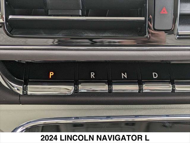 Used 2024 Lincoln Navigator L Black Label AWD/4WD image 23