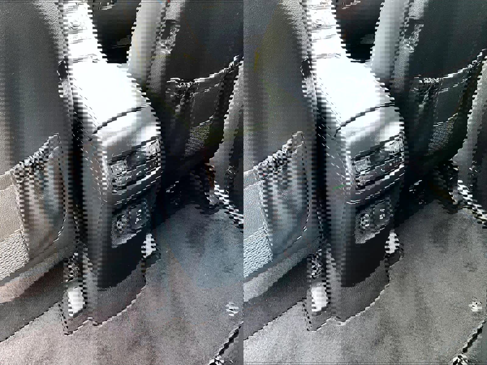 Used 2022 Hyundai Palisade Limited image 29