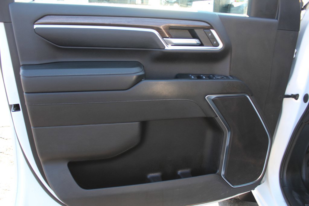 Used 2024 Chevrolet Silverado 2500 LT w/ Convenience Package image 19